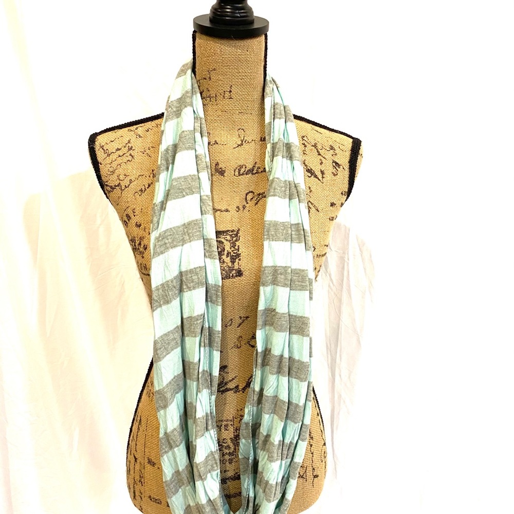 Infinity scarf